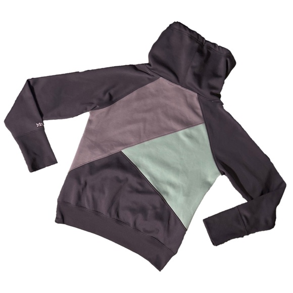 Marmot Purple Fleece with Green Trim ⭐️ - Picture 2 of 7